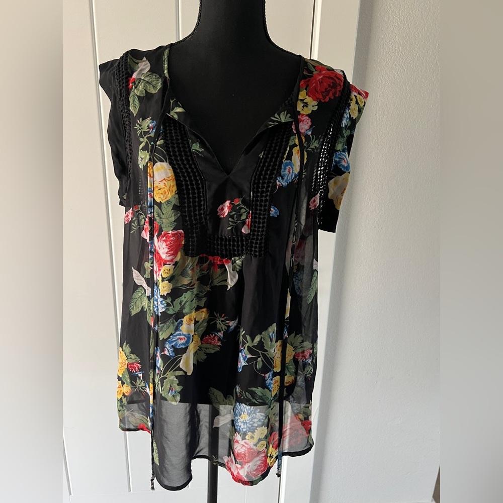 Daniel Rainn Black Floral Blouse